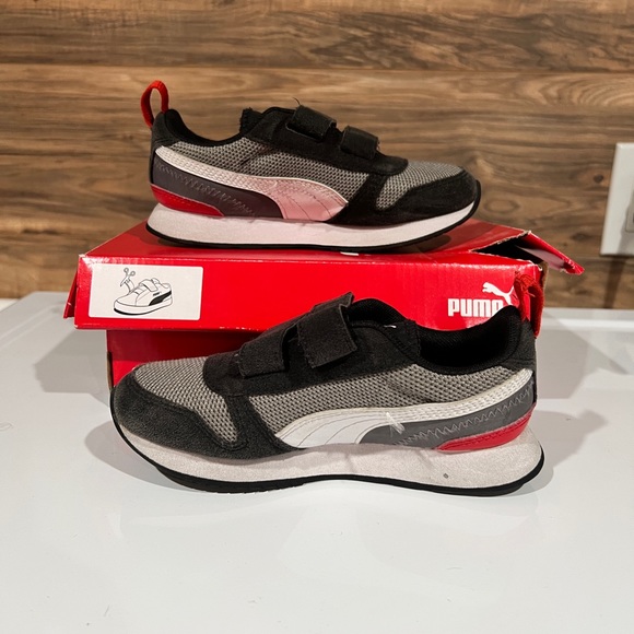 Puma boys sneakers - Picture 4 of 6
